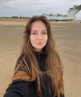 Живу в Москве, Москва – моё родное городское сердце, полное возможностей для наших встреч.
💕 Мои услуги – это настоящее искусство удовольствия, доступное только самым искушенным гурманам. Мои возможности безграничны, я открыта для экспериментов и готова исполнить все твои самые сокровенные фантазии.
🌟 У меня прекрасные отзывы от довольных клиентов, которые отмечают мою профессиональность, чуткость и умение подарить всю свою нежность в каждый момент нашей встречи.
📷 У меня ты найдешь фото, которые подтверждают красоту и сексуальность моей внешности. Открой для себя новый мир наслаждения со мной! ✨ Светуся